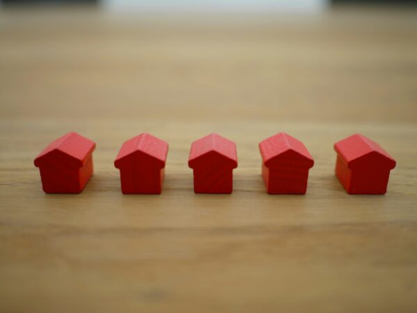 red houses signifying insured mortgages at renewal time